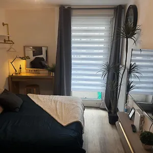 https://chez-edgare-a-chambery.hotels-rhonealpes.com